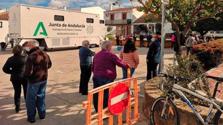 Los municipios andaluces en riesgo extremo de covid suben un 28% en una semana Los municipios andaluces en riesgo extremo de covid suben un 28% en una semana