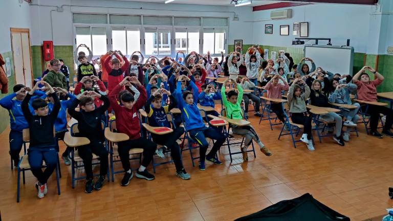 Lopera, Campillo de Arenas y Jaén: Cantan los alumnos de Prensa-Escuela ‘Mi gran noche’ de Raphael Lopera, Campillo de Arenas y Jaén: Cantan los alumnos de Prensa-Escuela ‘Mi gran noche’ de Raphael