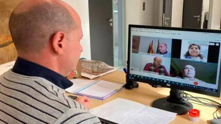 La Diputación aborda con asociaciones de consumidores las ayudas que impulsará este 2021 La Diputación aborda con asociaciones de consumidores las ayudas que impulsará este 2021