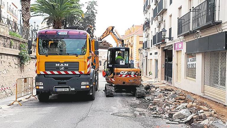 Comienzan las obras de la calzada en Carrera de Jesús Comienzan las obras de la calzada en Carrera de Jesús