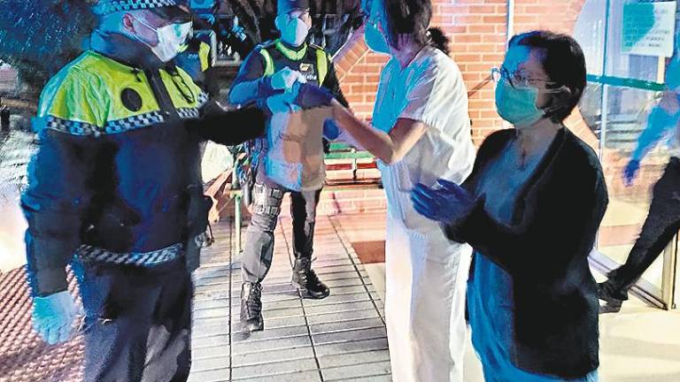 Oleada de mascarillas para el hospital y varias residencias Oleada de mascarillas para el hospital y varias residencias