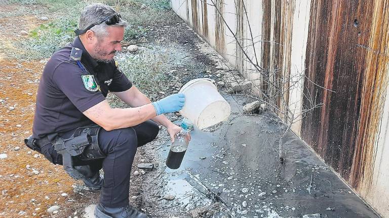 Riesgo de filtración de vertidos al Guadalquivir en Puente del Obispo Riesgo de filtración de vertidos al Guadalquivir en Puente del Obispo