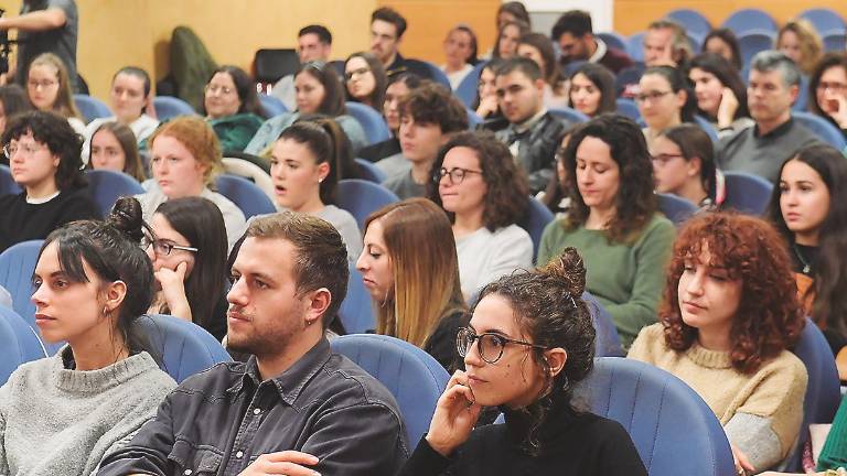 El Proyecto UJA Talento “ficha” a la artista Zahara El Proyecto UJA Talento “ficha” a la artista Zahara