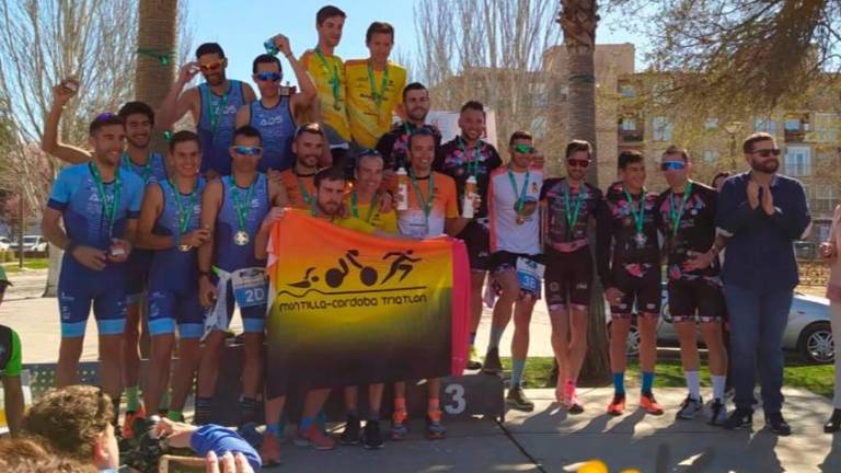 El Duatlón de Úbeda corona a los mejores clubes regionales El Duatlón de Úbeda corona a los mejores clubes regionales