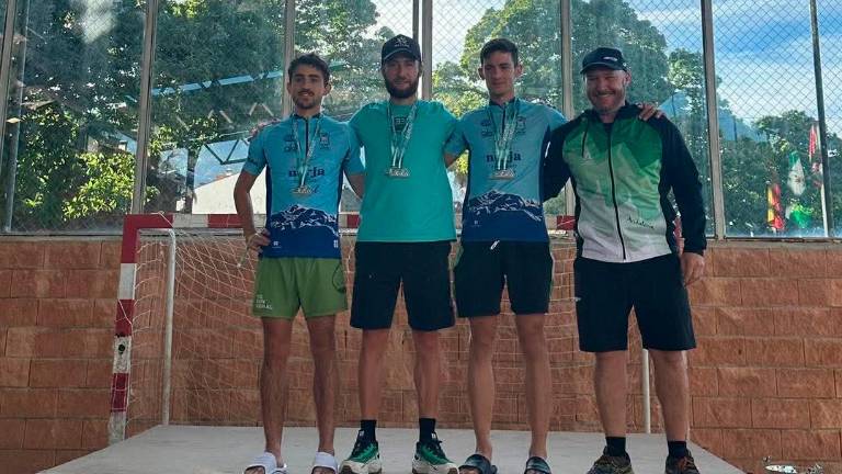 Canales consigue un nuevo éxito con el título de campeón de Andalucía de ultra trail en Málaga Canales consigue un nuevo éxito con el título de campeón de Andalucía de ultra trail en Málaga