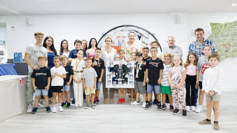 Pequeños grandes guerreros que brillan en el taekwondo Pequeños grandes guerreros que brillan en el taekwondo