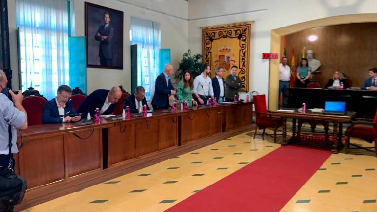 Fotogalería de una moción: A la segunda no fue la vencida en el Ayuntamiento de Linares Fotogalería de una moción: A la segunda no fue la vencida en el Ayuntamiento de Linares