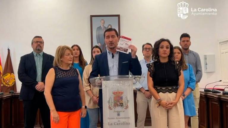 Cristóbal Pérez, alcalde de La Carolina: “La situación económica es insostenible” Cristóbal Pérez, alcalde de La Carolina: “La situación económica es insostenible”