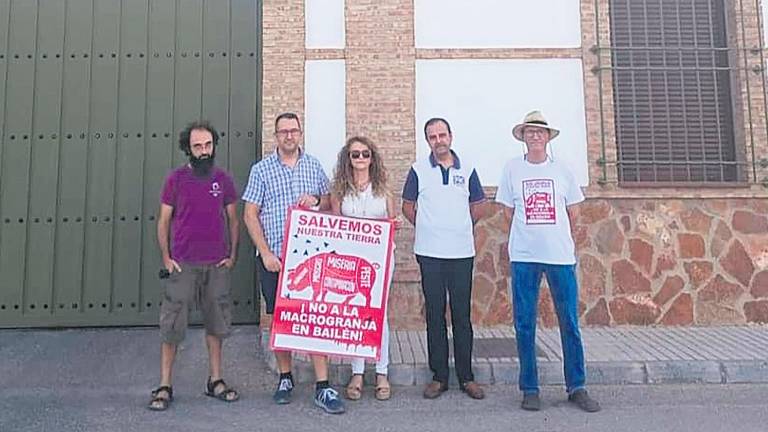 Investigadores se oponen a la macrogranja de Bailén Investigadores se oponen a la macrogranja de Bailén