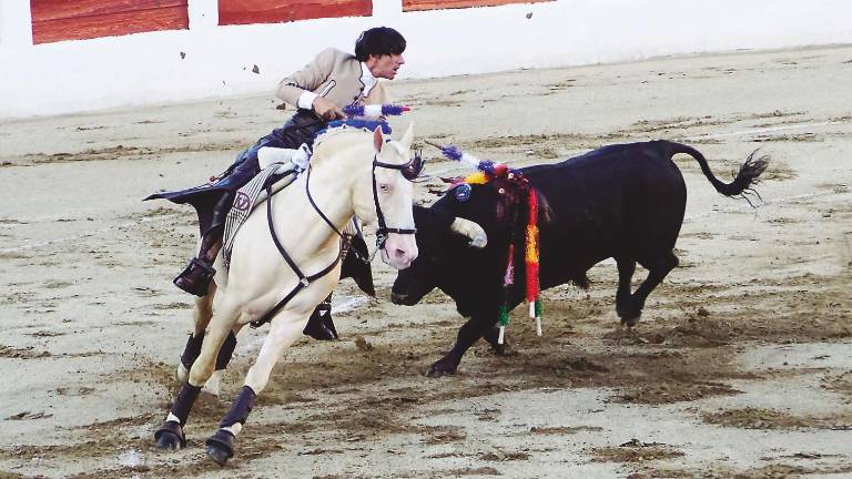 Puerta Grande en Linares para Diego Ventura y Curro Díaz Puerta Grande en Linares para Diego Ventura y Curro Díaz