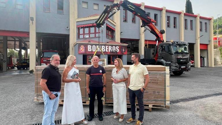 Comienza la instalación de placas solares en el Parque de Bomberos Comienza la instalación de placas solares en el Parque de Bomberos