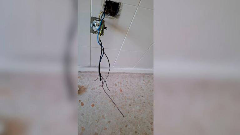 Un pequeño incendio desaloja el Divino Maestro Un pequeño incendio desaloja el Divino Maestro