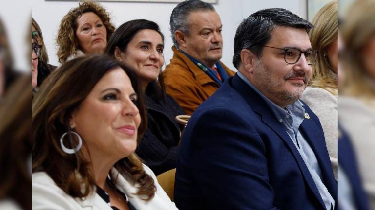 El alcalde de Marmolejo apuesta por Ángeles Férriz como candidata a liderar el PSOE en la provincia El alcalde de Marmolejo apuesta por Ángeles Férriz como candidata a liderar el PSOE en la provincia