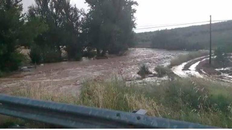 El arroyo Salograr, desbordado en Alcalá la Real El arroyo Salograr, desbordado en Alcalá la Real