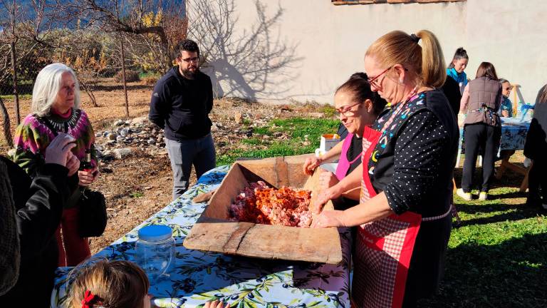 El Ojuelo celebra con éxito su primera Fiesta de la Matanza con sabores de antaño El Ojuelo celebra con éxito su primera Fiesta de la Matanza con sabores de antaño
