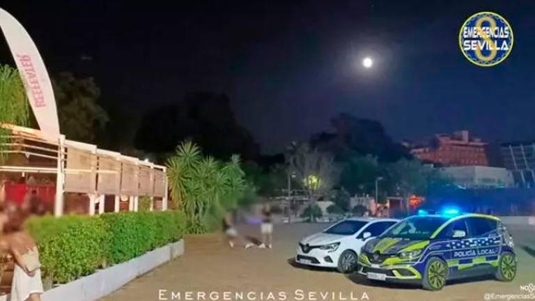 Desalojadas en Sevilla durante la madrugada 632 personas de varios locales por incumplimientos Desalojadas en Sevilla durante la madrugada 632 personas de varios locales por incumplimientos