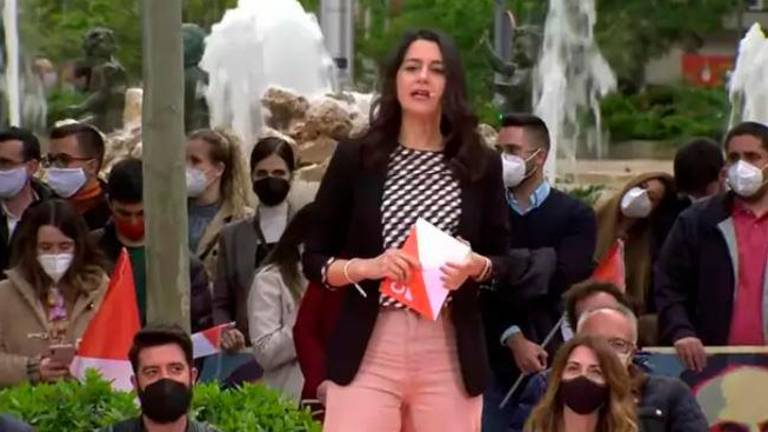 Arrimadas critica la campaña infame en Madrid: Es un ápice de lo que puede causar la deriva del conflicto Arrimadas critica la campaña infame en Madrid: Es un ápice de lo que puede causar la deriva del conflicto