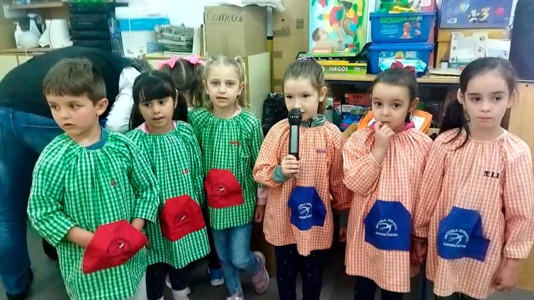 Alegría en el Colegio Alfonso Sancho al ritmo de ‘Macarena’