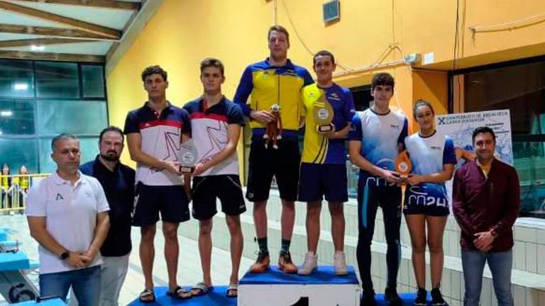 Los nadadores de larga distancia dan brillo al Andaluz de Natación en Las Fuentezuelas Los nadadores de larga distancia dan brillo al Andaluz de Natación en Las Fuentezuelas