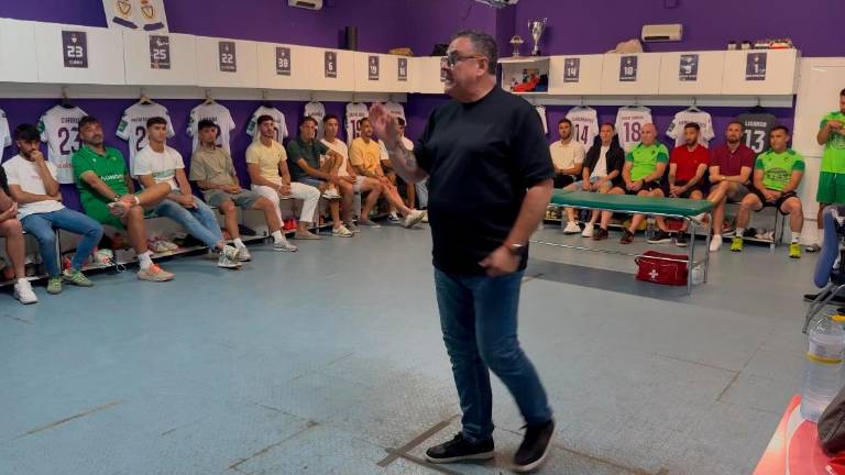 El Real Jaén CF suma al coach del último ascenso, Pepe Cabello, a la convocatoria del playoff El Real Jaén CF suma al coach del último ascenso, Pepe Cabello, a la convocatoria del playoff