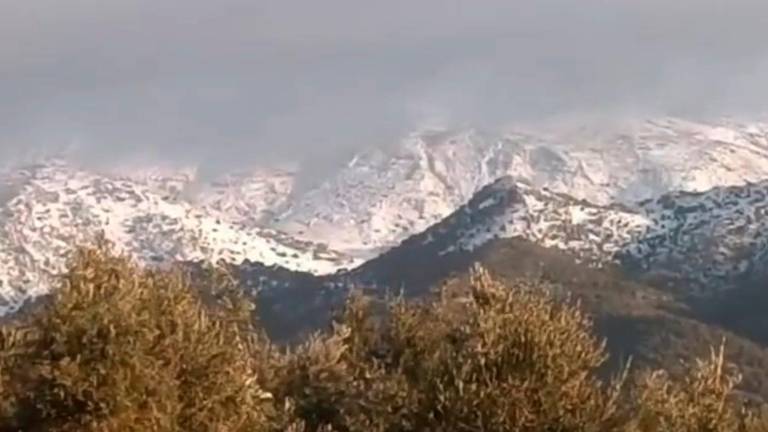 Vistas únicas de la gran nevada en Sierra Mágina Vistas únicas de la gran nevada en Sierra Mágina