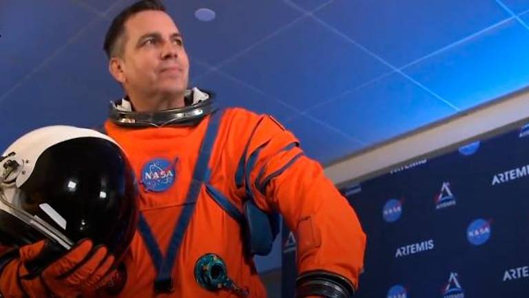 La NASA presenta sus nuevos trajes espaciales para volver a la Luna La NASA presenta sus nuevos trajes espaciales para volver a la Luna