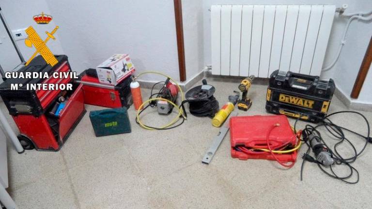 Tres detenidos pillados “in fraganti” robando herramientas y material eléctrico Tres detenidos pillados “in fraganti” robando herramientas y material eléctrico