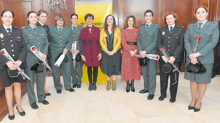 La directora general quiere “masa crítica” de mujeres guardias civiles La directora general quiere “masa crítica” de mujeres guardias civiles