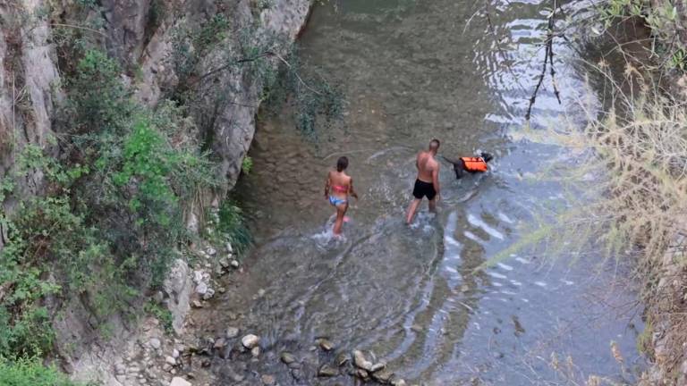 Aquí mismo, en Los Cañones de Río Frío Aquí mismo, en Los Cañones de Río Frío