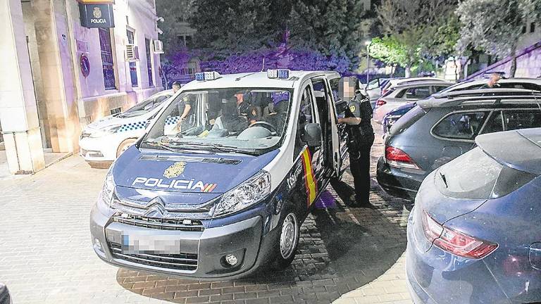 Más de un kilo de cocaína y 42.800 euros en efectivo Más de un kilo de cocaína y 42.800 euros en efectivo