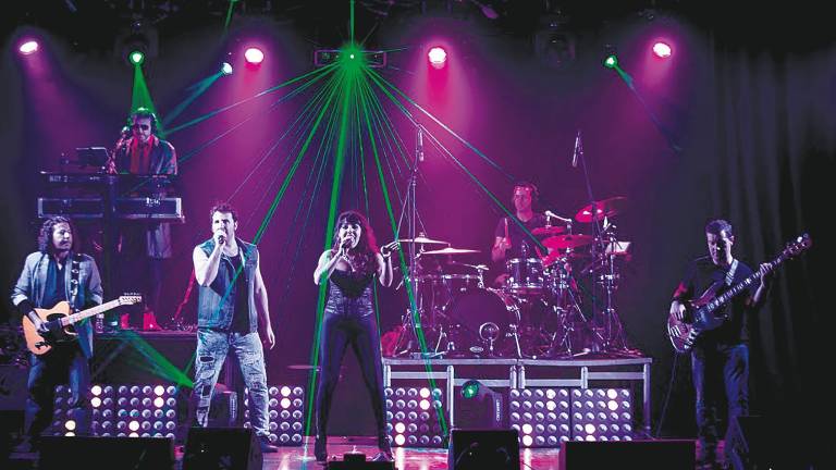 “The 80’s band” da ilusión con We are the world “The 80’s band” da ilusión con We are the world