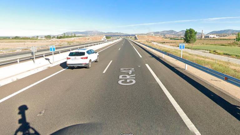 Los dos fallecidos en el accidente de Pinos Puente son alcalaínos Los dos fallecidos en el accidente de Pinos Puente son alcalaínos