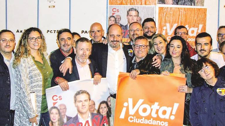 Los partidos comienzan la intensa campaña electoral Los partidos comienzan la intensa campaña electoral