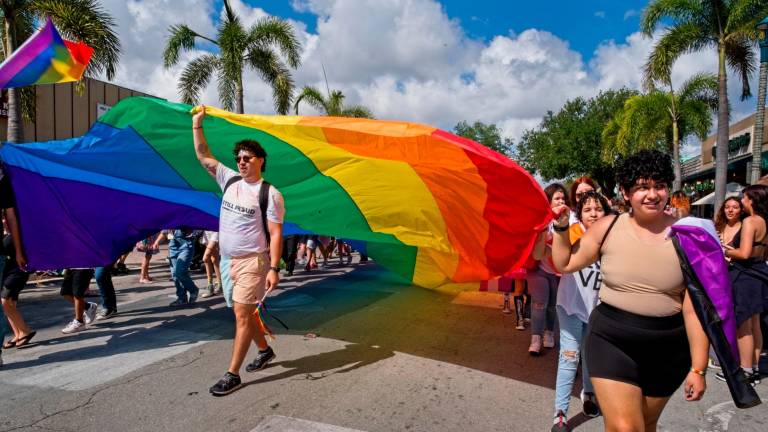 Islas Cook, Estado libre asociado a Nueva Zelanda, despenaliza las relaciones homosexuales Islas Cook, Estado libre asociado a Nueva Zelanda, despenaliza las relaciones homosexuales