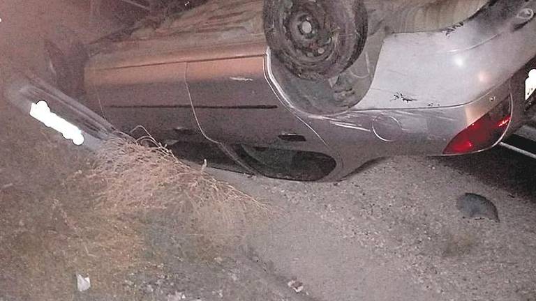 Vuelco en la N-432, en Alcalá la Real Vuelco en la N-432, en Alcalá la Real