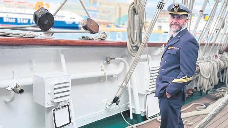 “El Juan Sebastián Elcano lleva el aceite de Jaén por el mundo” “El Juan Sebastián Elcano lleva el aceite de Jaén por el mundo”