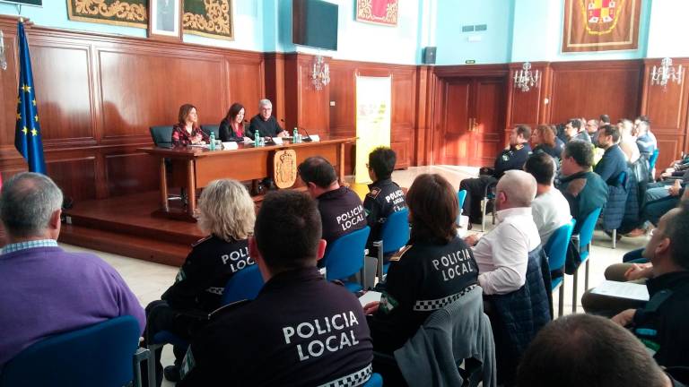 La subdelegada anima a que todos los municipios de la provincia se adhieran al Sistema VioGén La subdelegada anima a que todos los municipios de la provincia se adhieran al Sistema VioGén