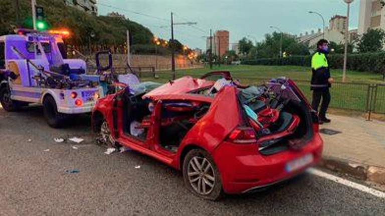 La madrugada deja tres accidentes de tráfico en Alicante La madrugada deja tres accidentes de tráfico en Alicante