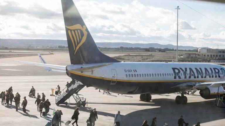 Nueve vuelos cancelados y casi 50 retrasos en Málaga por la huelga de Ryanair y EasyJet Nueve vuelos cancelados y casi 50 retrasos en Málaga por la huelga de Ryanair y EasyJet