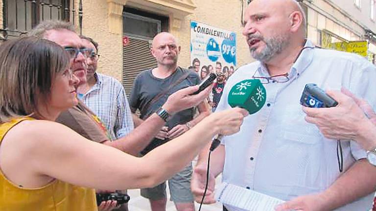 Adelante Andalucía lleva el drama de la FUA a Sevilla Adelante Andalucía lleva el drama de la FUA a Sevilla