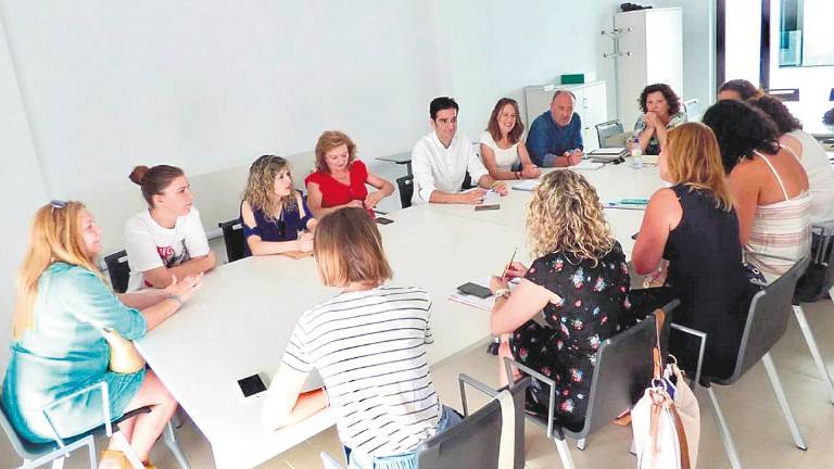 CC OO pide que el servicio de ayuda a domicilio se suspenda CC OO pide que el servicio de ayuda a domicilio se suspenda