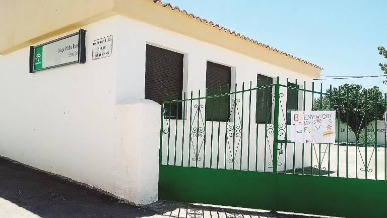 La escuela de Ribera Alta echa el cierre para siempre