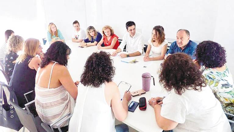 Estabilización de 82 empleos de cuidadora y de la guardería Estabilización de 82 empleos de cuidadora y de la guardería