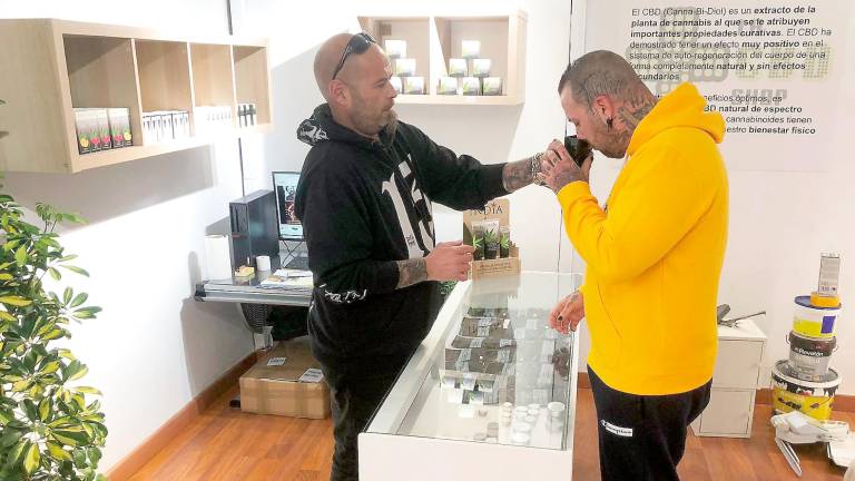 Aterriza en Jaén la primera tienda especializada en el cannabis medicinal Aterriza en Jaén la primera tienda especializada en el cannabis medicinal