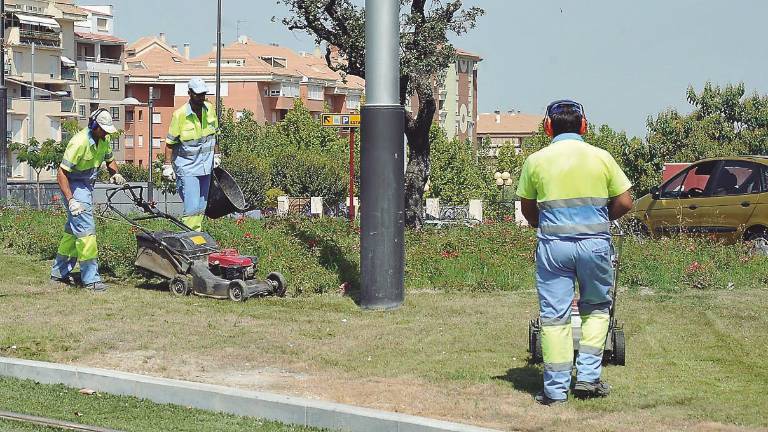 FCC Jardines “esquiva” los despidos y llega a un acuerdo FCC Jardines “esquiva” los despidos y llega a un acuerdo