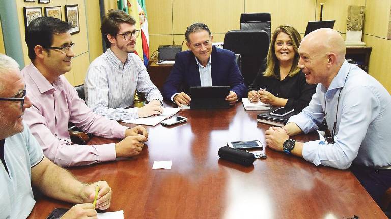 Unión entre “Todos a una por Linares” y el Ayuntamiento Unión entre “Todos a una por Linares” y el Ayuntamiento