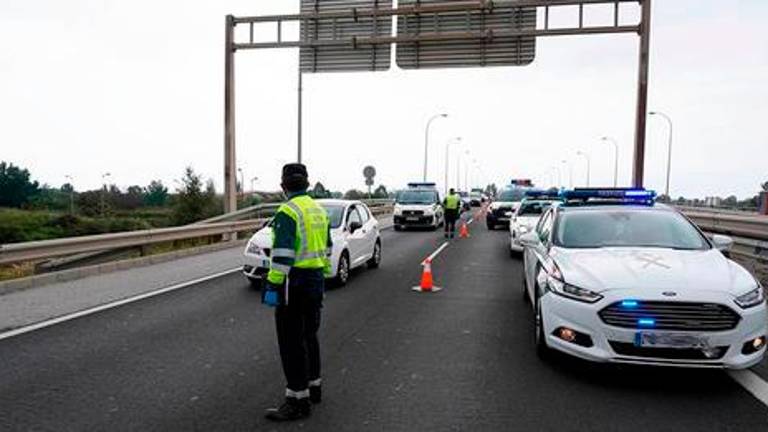 Un muerto tras chocar un turismo con un autobús en Motril Un muerto tras chocar un turismo con un autobús en Motril