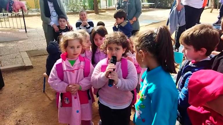 Cantan así de bonito ‘Despechá’ en el Colegio de las Navas de Tolosa Cantan así de bonito ‘Despechá’ en el Colegio de las Navas de Tolosa