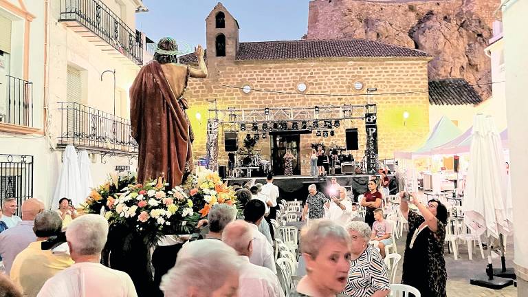 Solera honra a su patrón para dar inicio a sus fiestas Solera honra a su patrón para dar inicio a sus fiestas