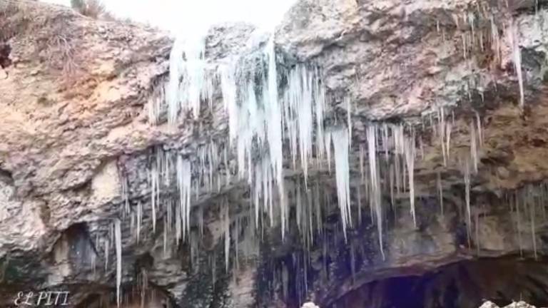 Arquitectura del hielo en el Chorreón de Loma Gérica Arquitectura del hielo en el Chorreón de Loma Gérica